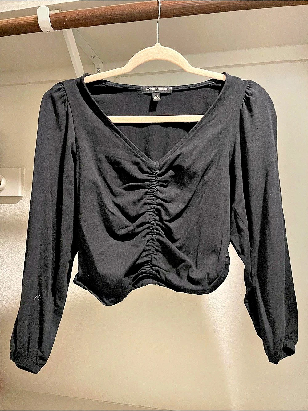 Banana Republic Ruched Long Sleeve Top in Black Like New